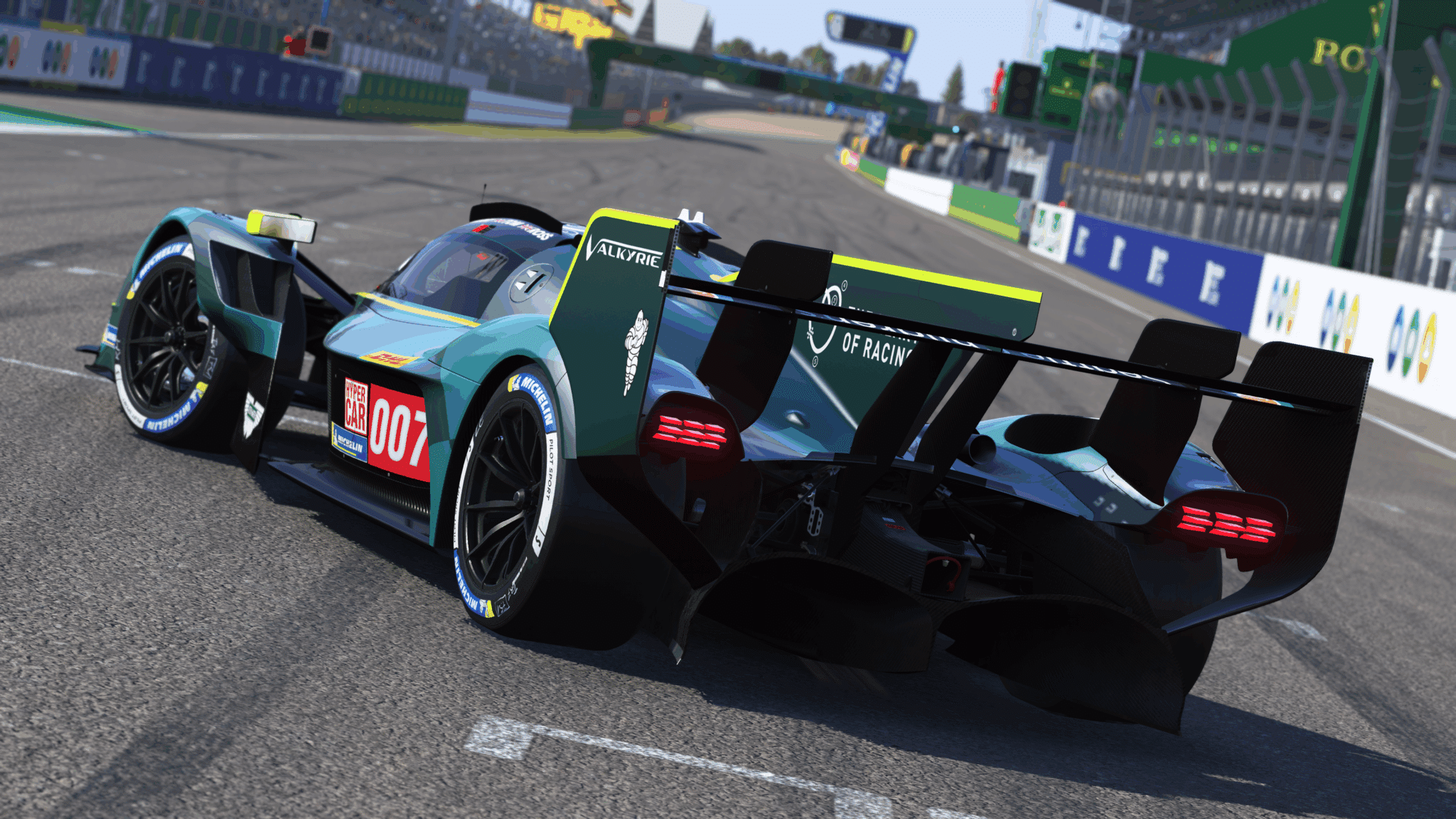 Aston Martin Valkyrie AMR