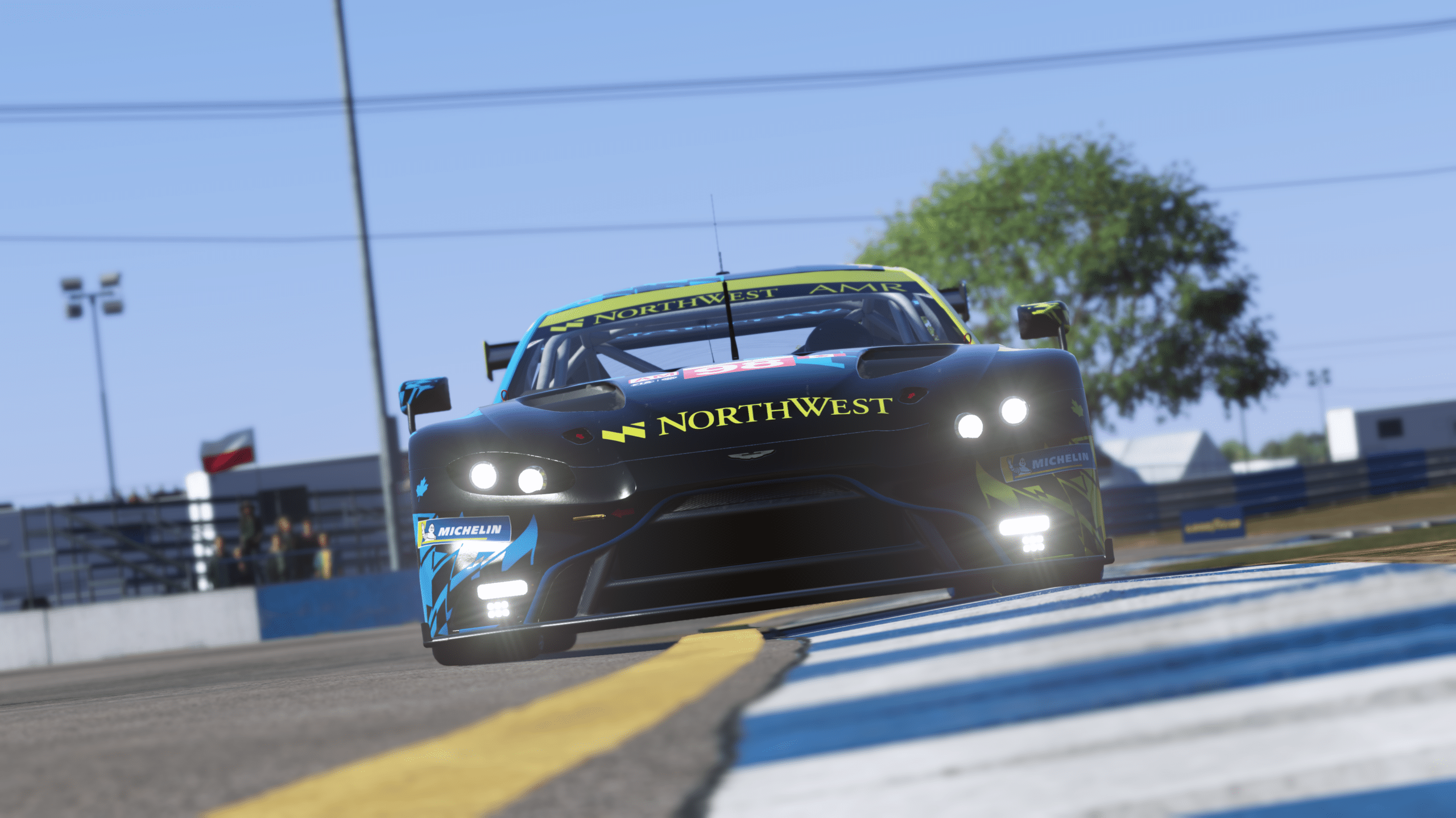 Aston Martin Vantage AMR