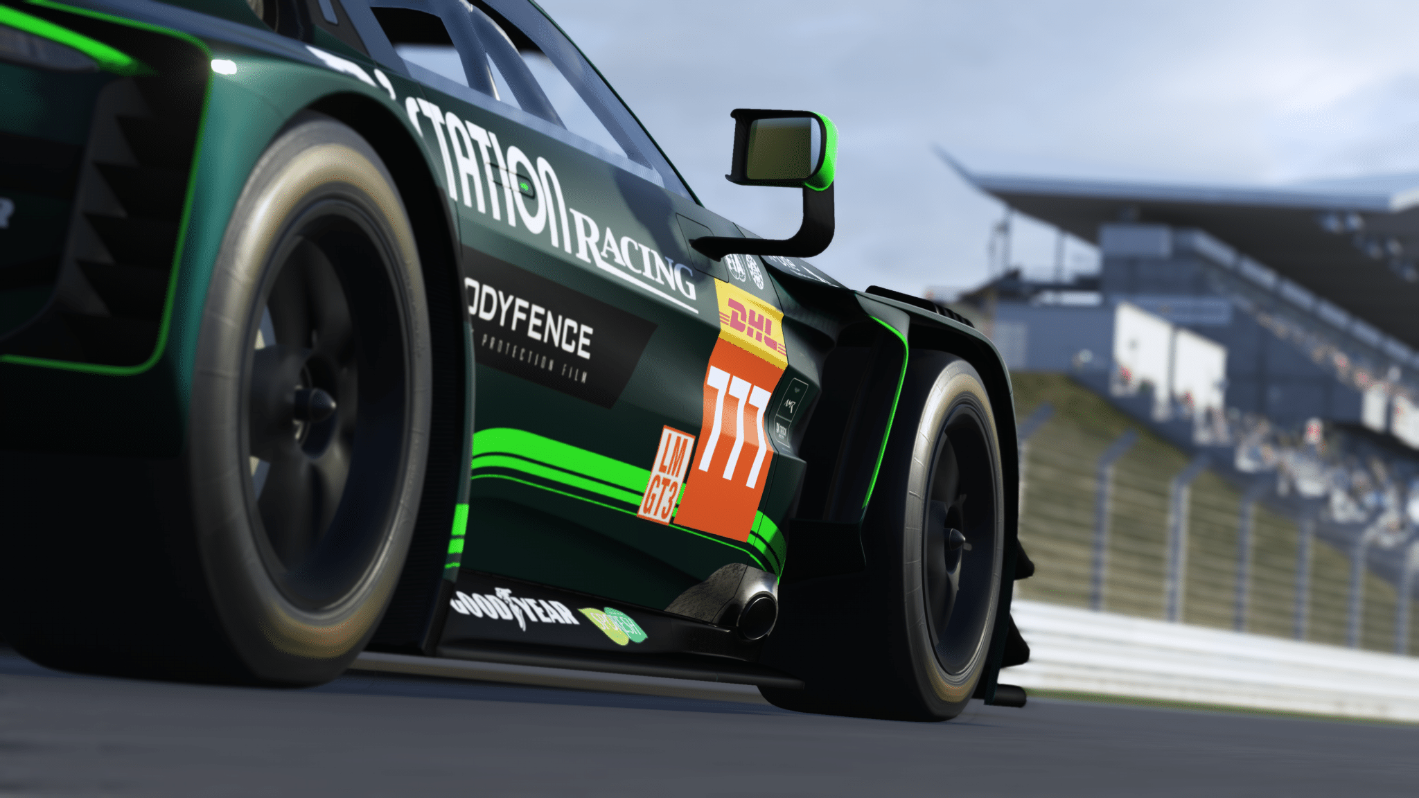 Aston Martin Vantage AMR