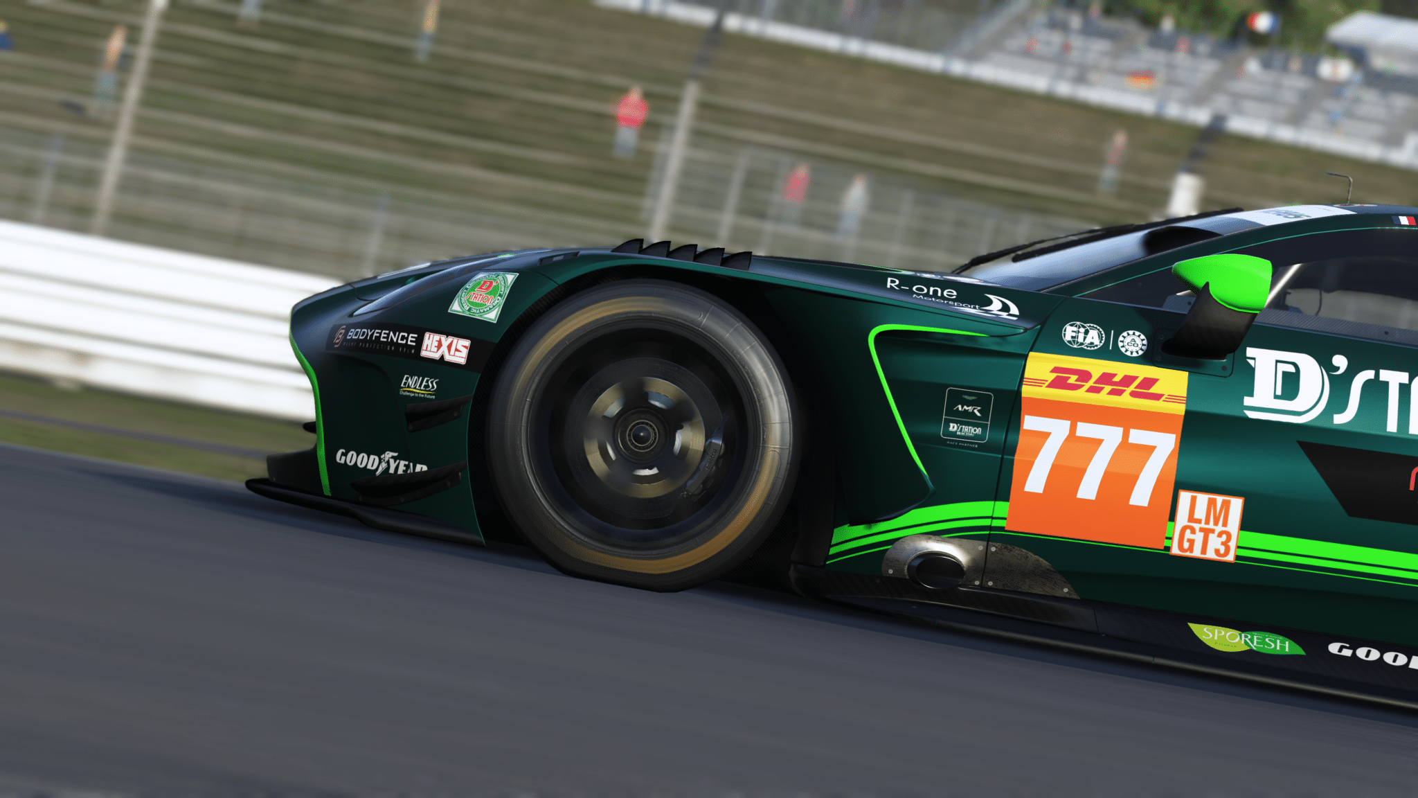Aston Martin Vantage AMR