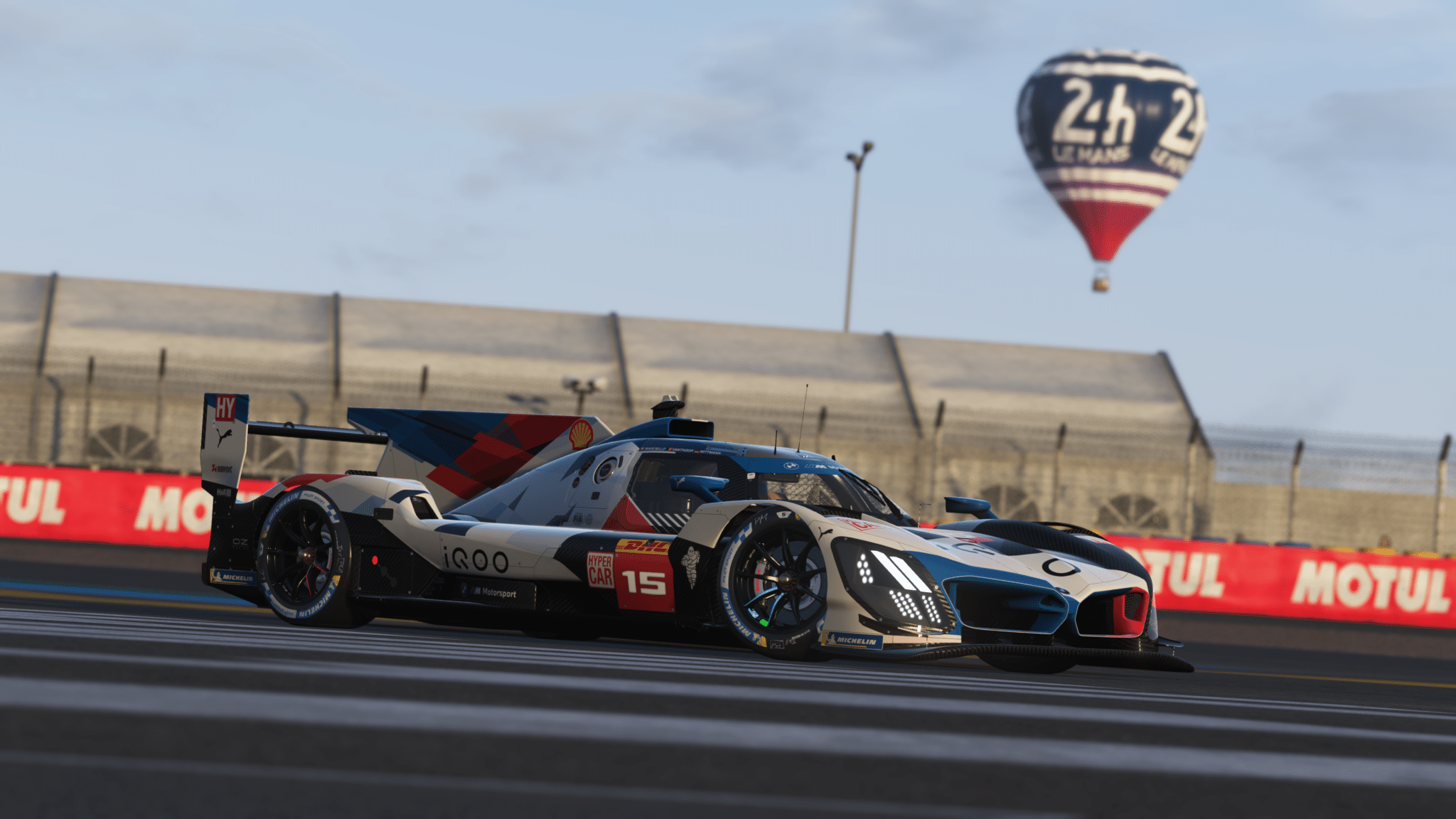 BMW M Hybrid V8